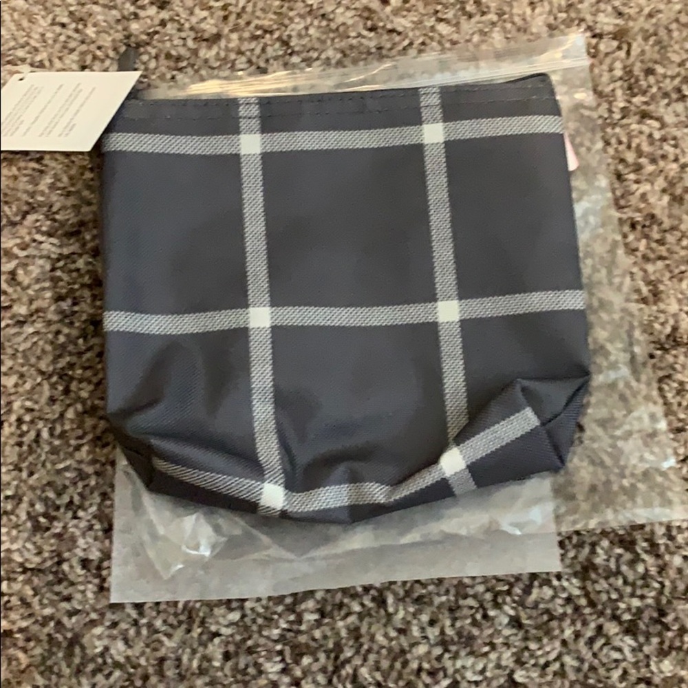 Snack and go pouch